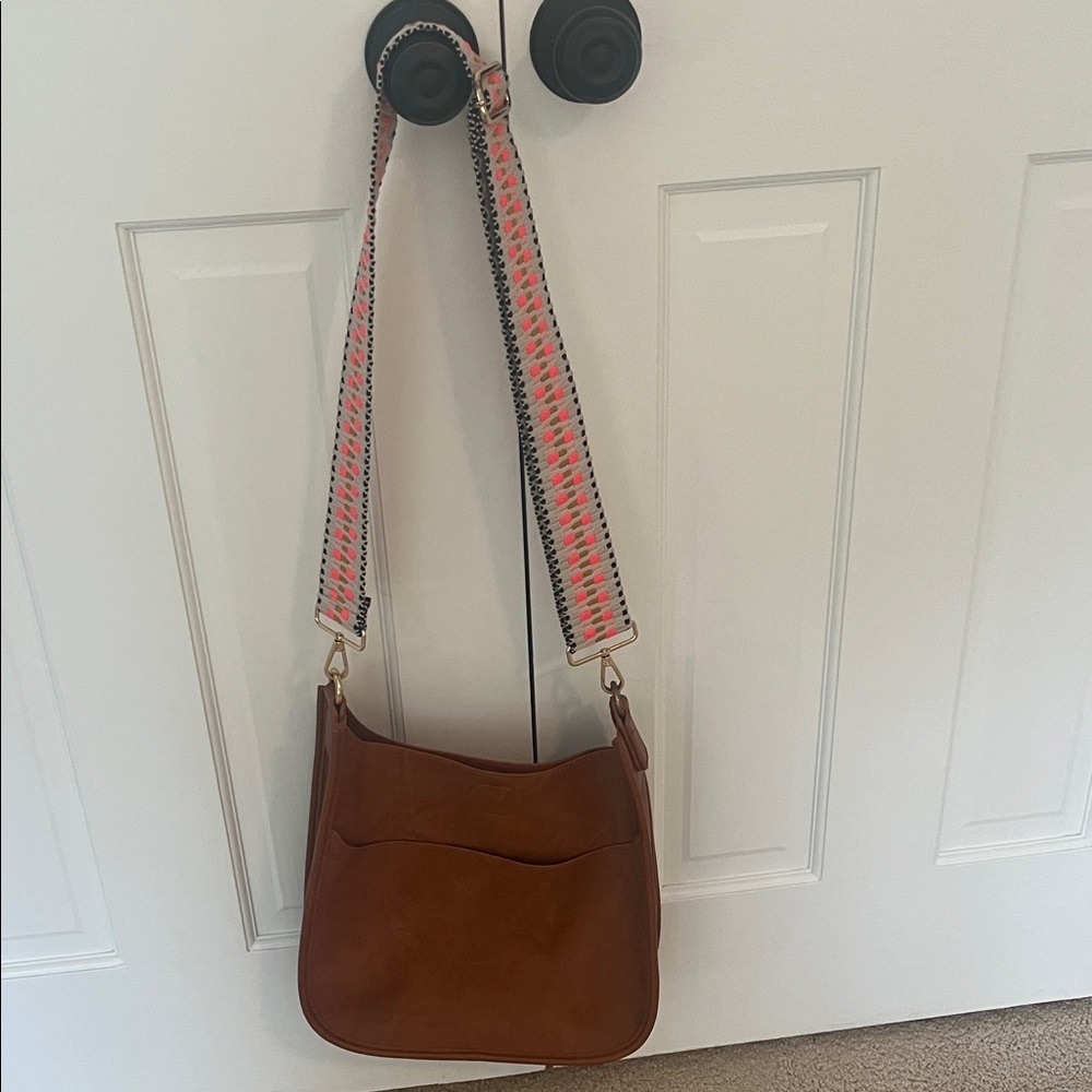 Stylish Brown Shoulder Bag with Patterned Strap